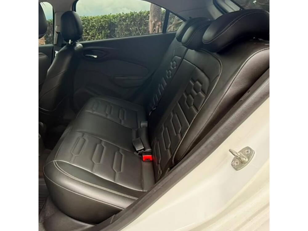 Chevrolet Onix Hatch