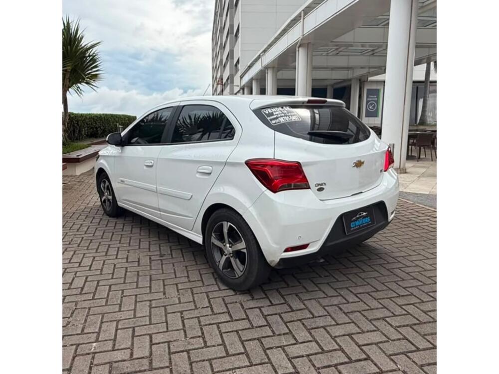 Chevrolet Onix Hatch