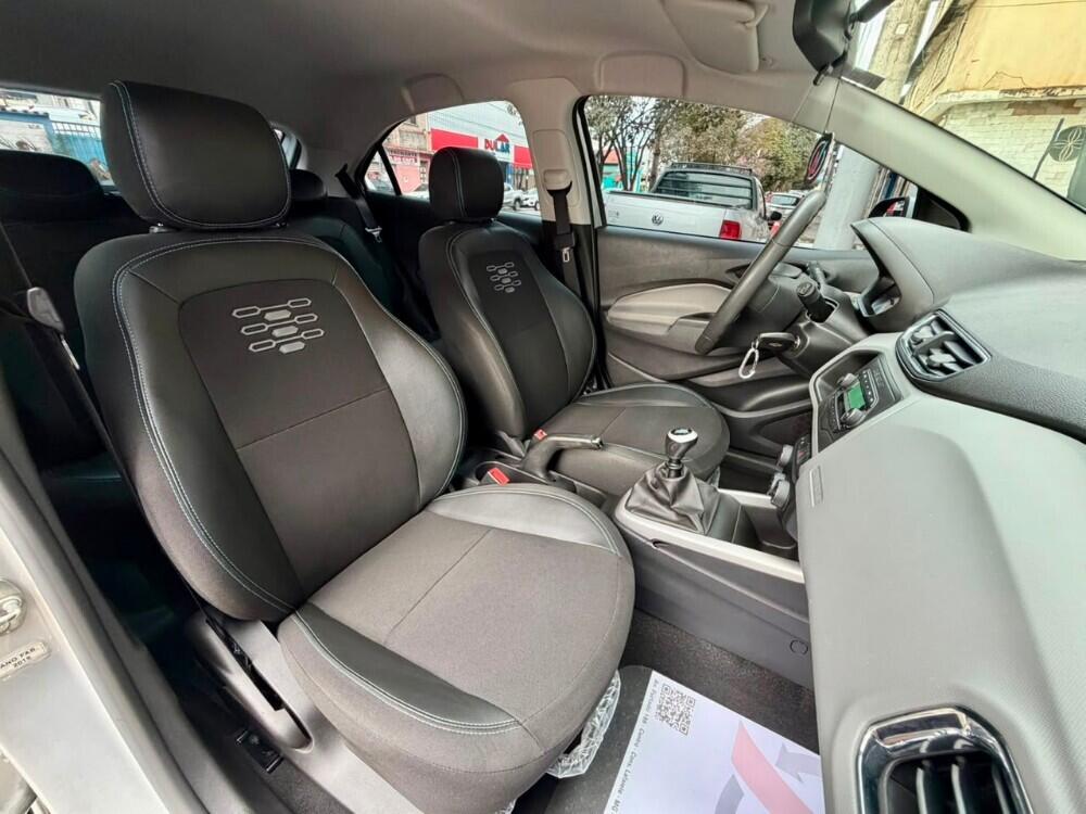 Chevrolet Onix Hatch