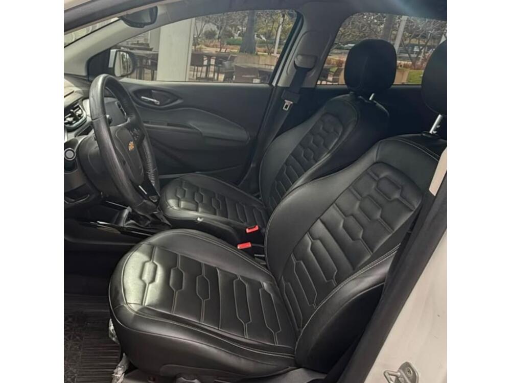 Chevrolet Onix Hatch