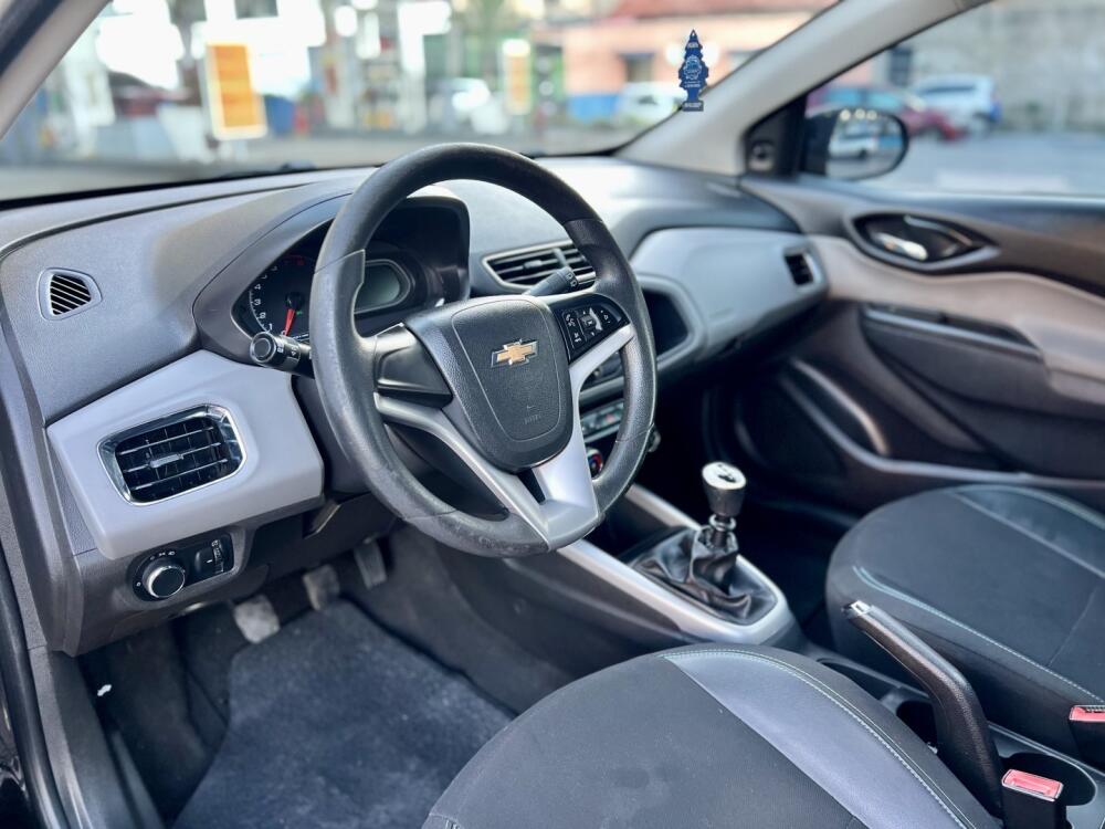 Chevrolet Onix Hatch
