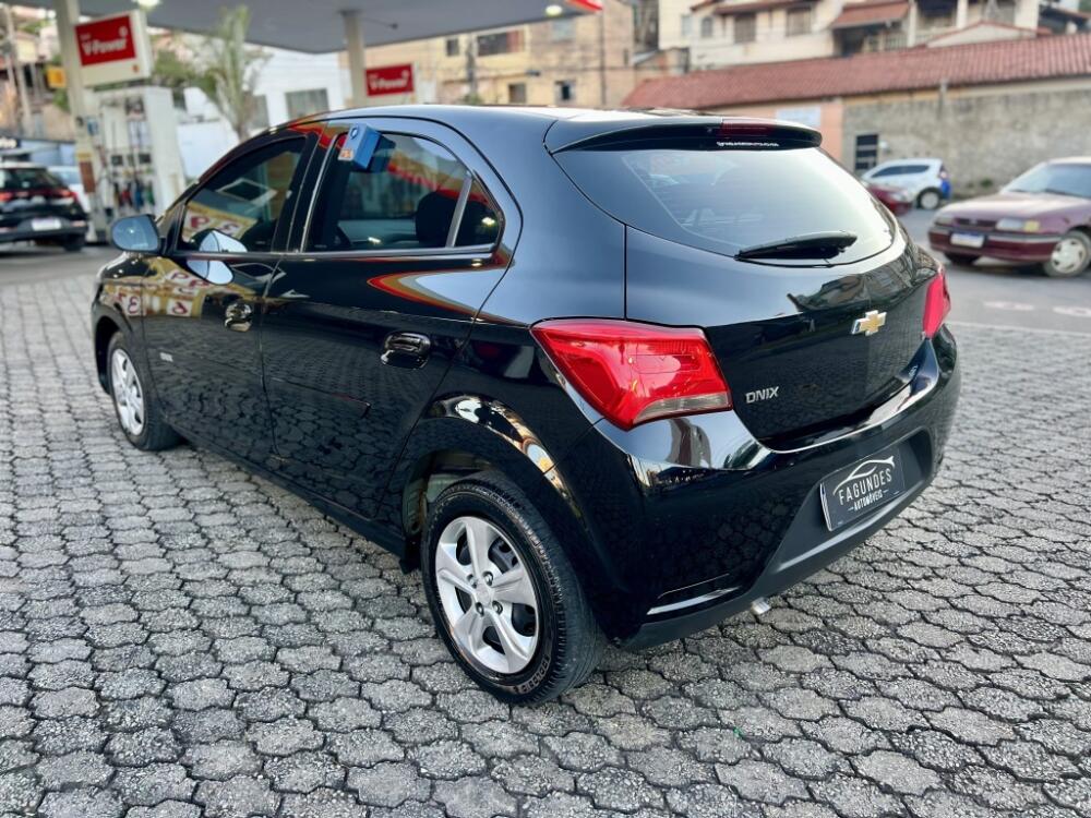 Chevrolet Onix Hatch