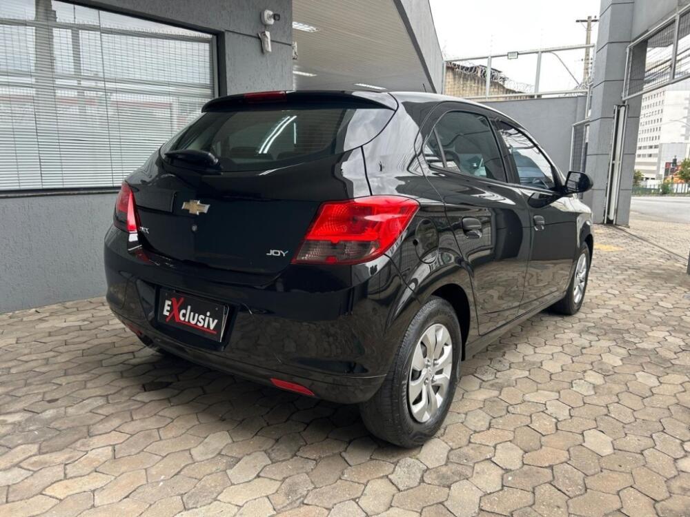 Chevrolet Onix Hatch