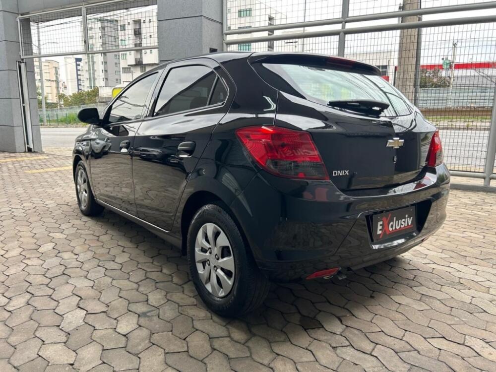 Chevrolet Onix Hatch