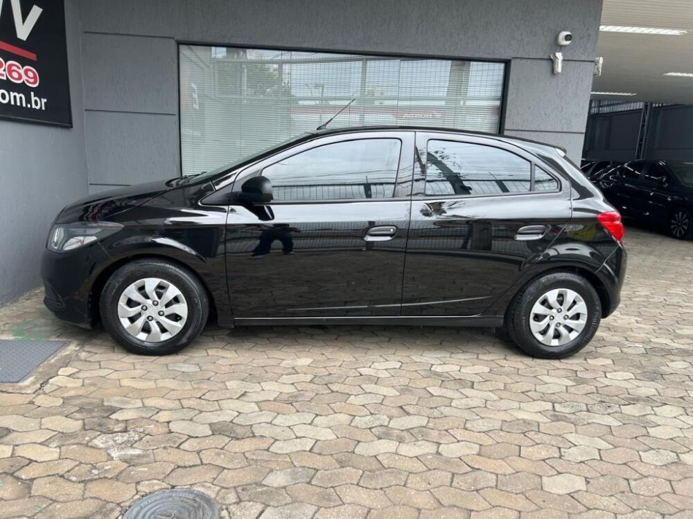 Chevrolet Onix Hatch