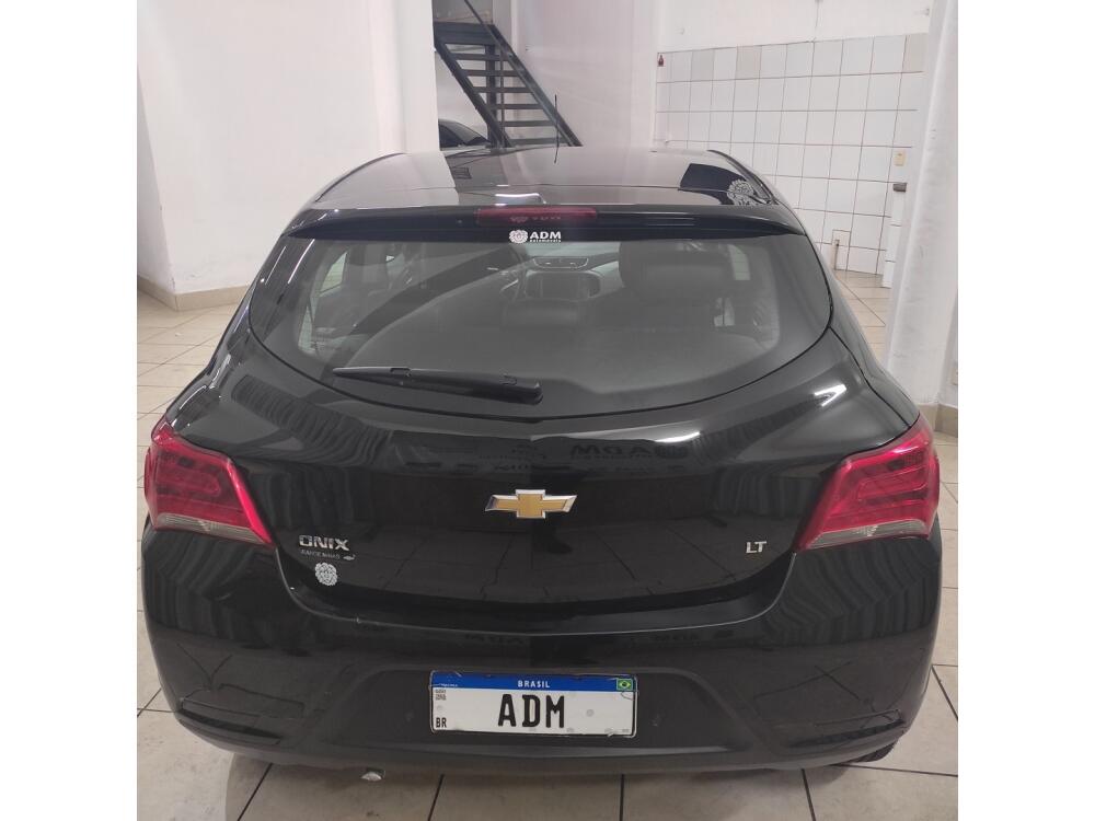 Chevrolet Onix Hatch