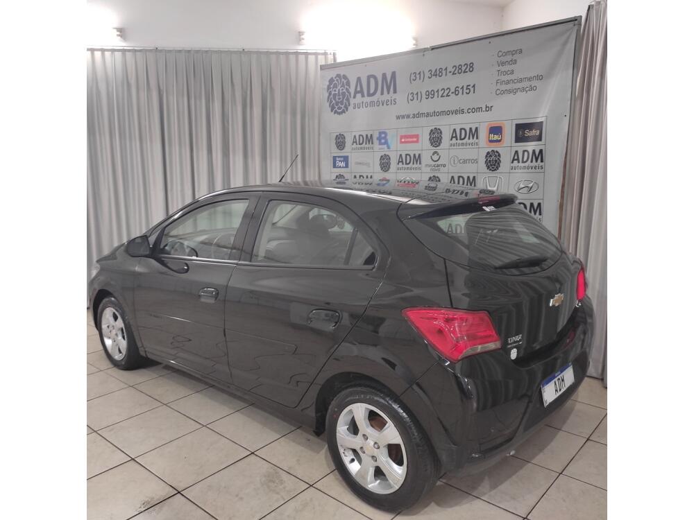 Chevrolet Onix Hatch