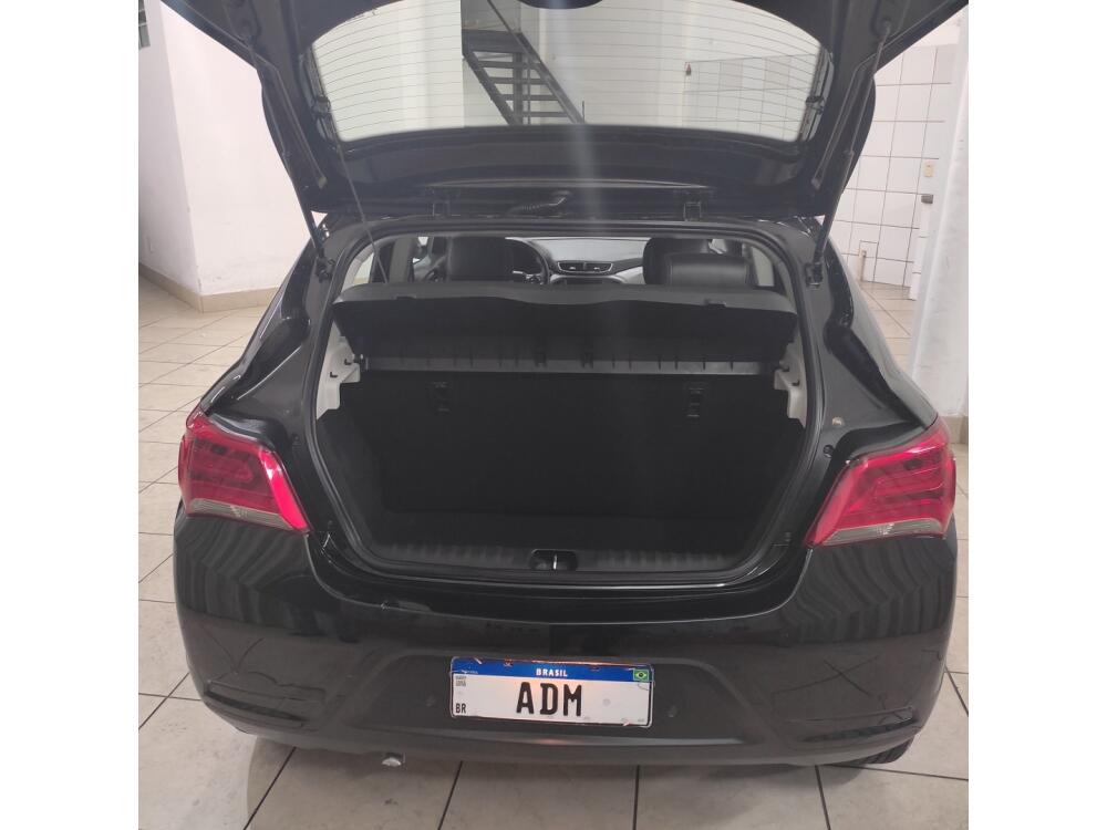 Chevrolet Onix Hatch