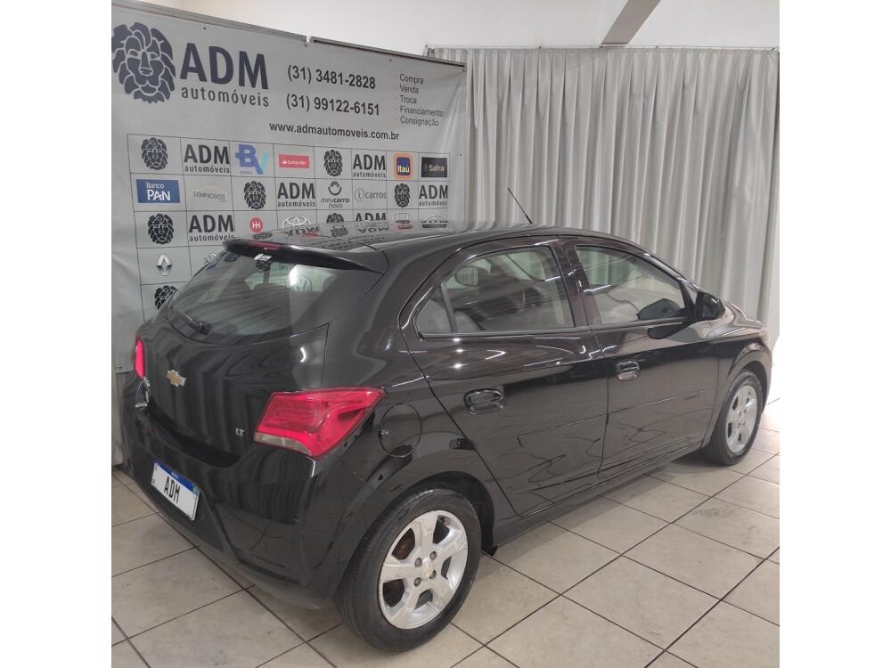 Chevrolet Onix Hatch