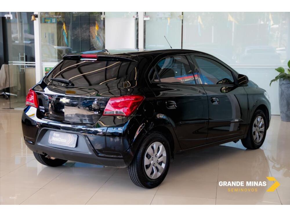 Chevrolet Onix Hatch