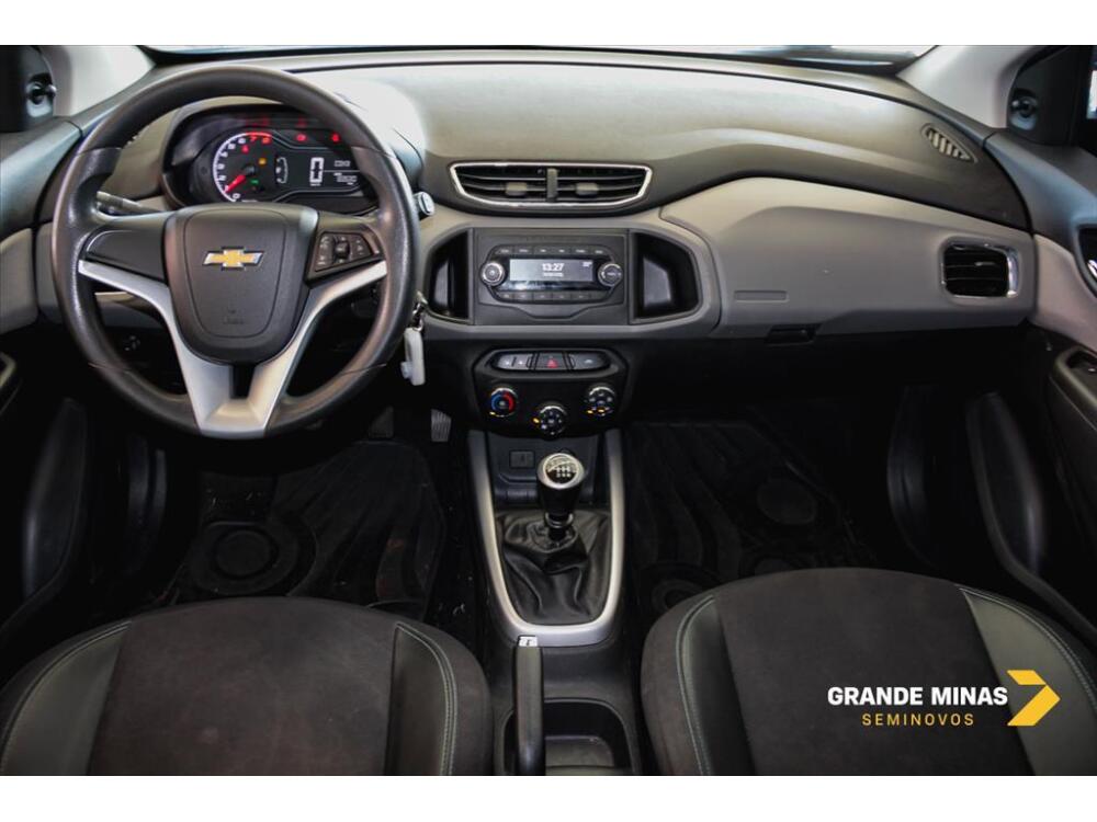 Chevrolet Onix Hatch
