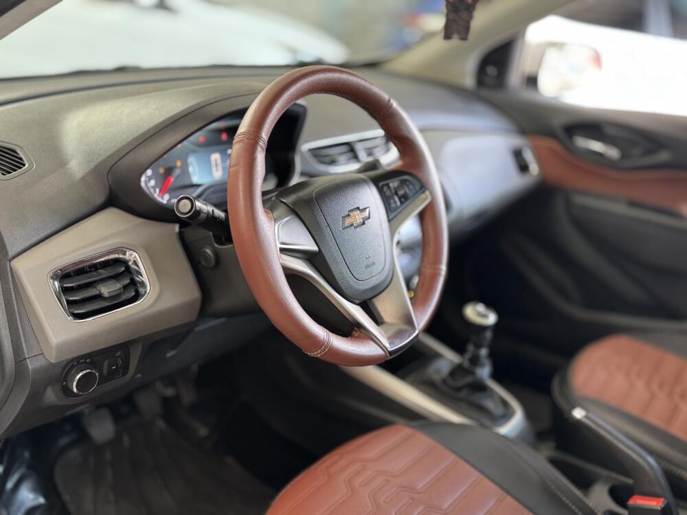 Chevrolet Onix Hatch
