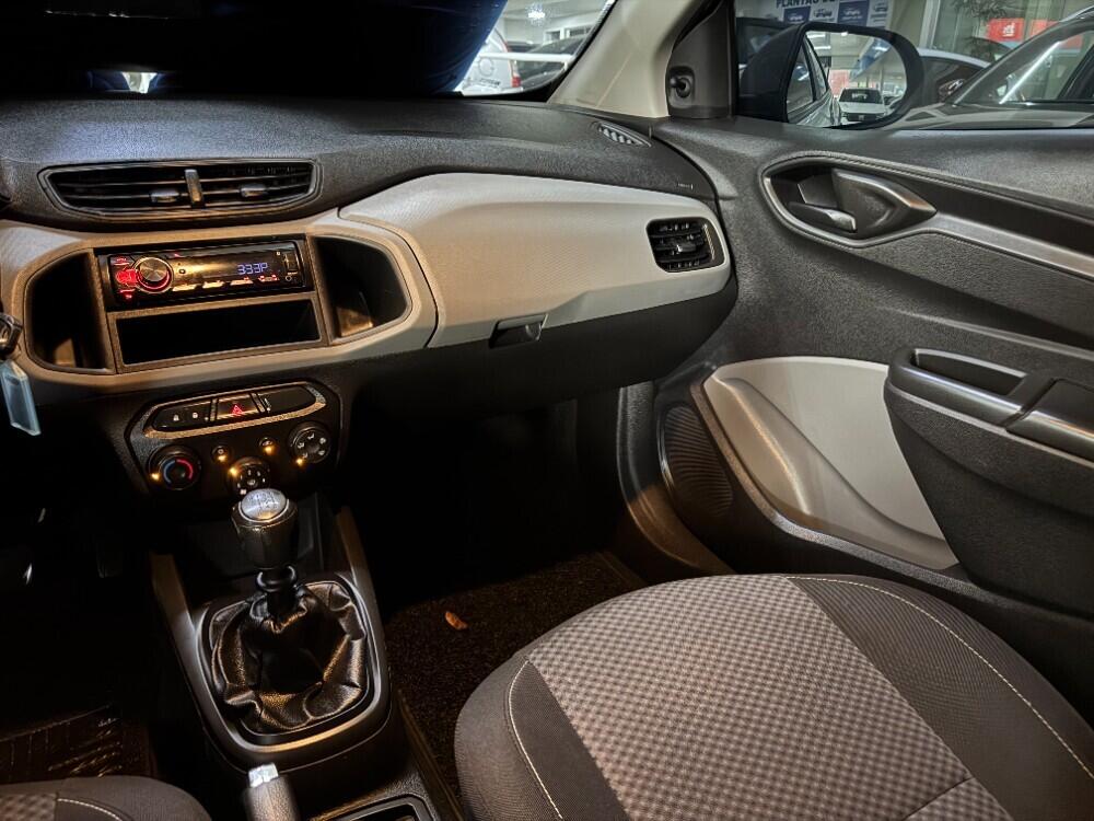Chevrolet Onix Hatch