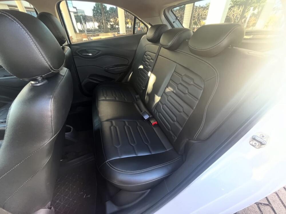 Chevrolet Onix Hatch