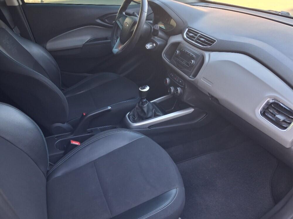 Chevrolet Onix Hatch