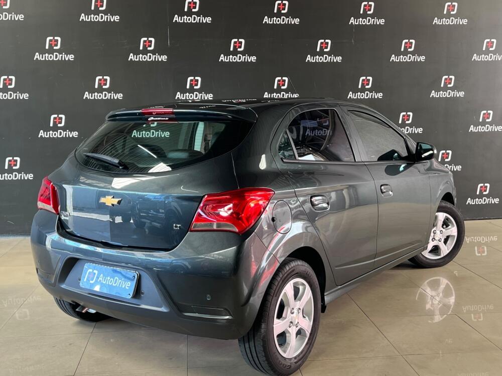 Chevrolet Onix Hatch