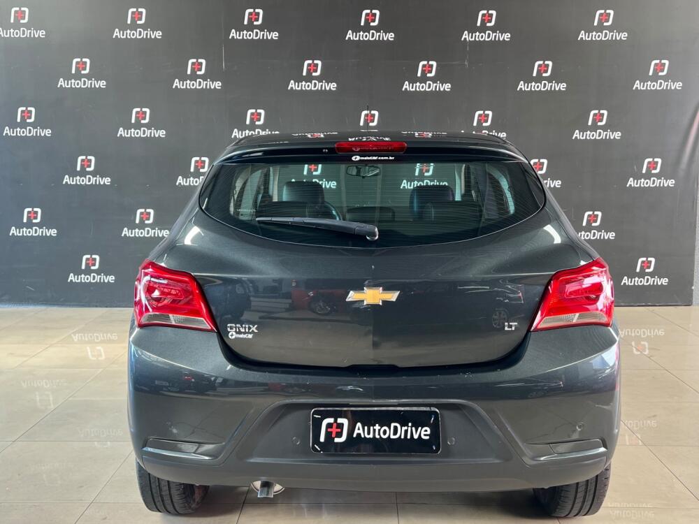 Chevrolet Onix Hatch