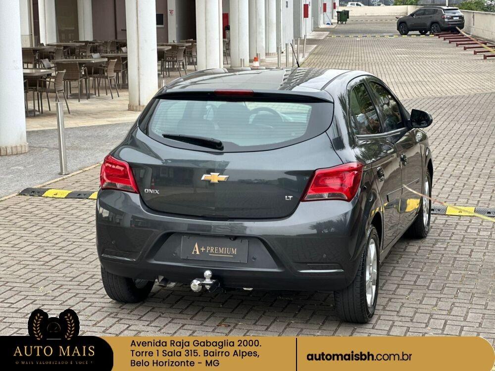 Chevrolet Onix Hatch