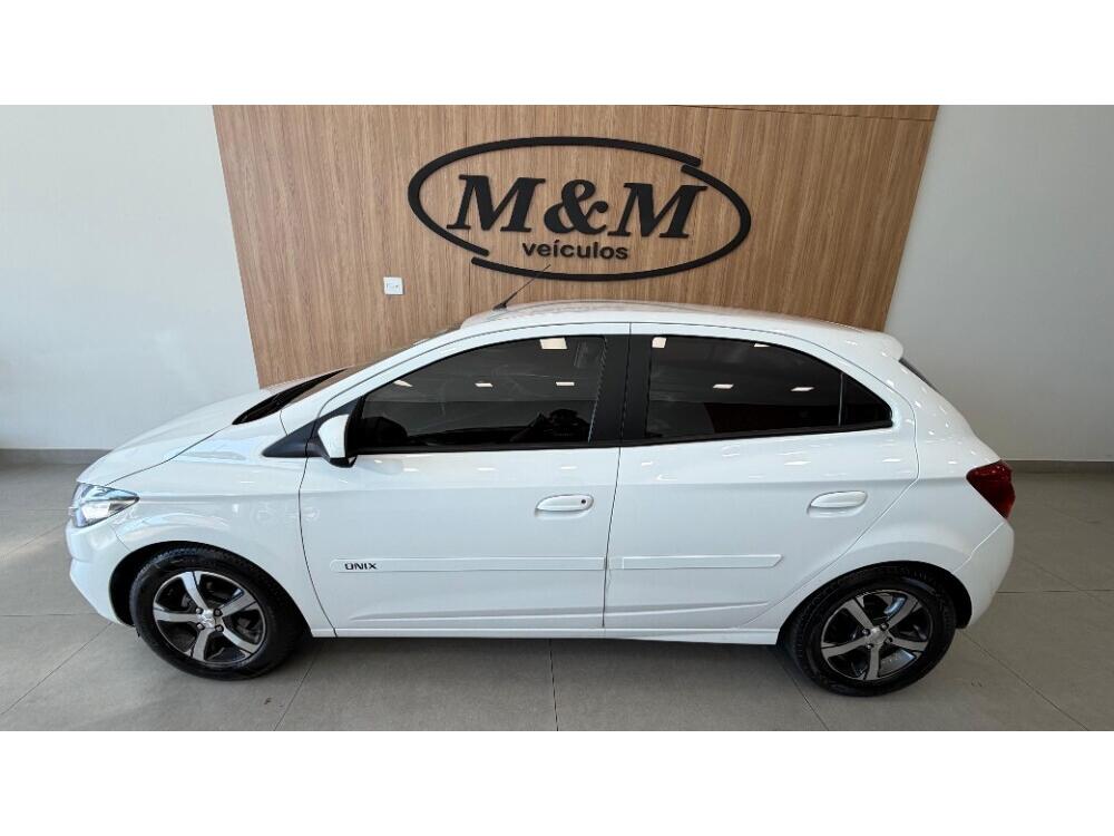 Chevrolet Onix Hatch
