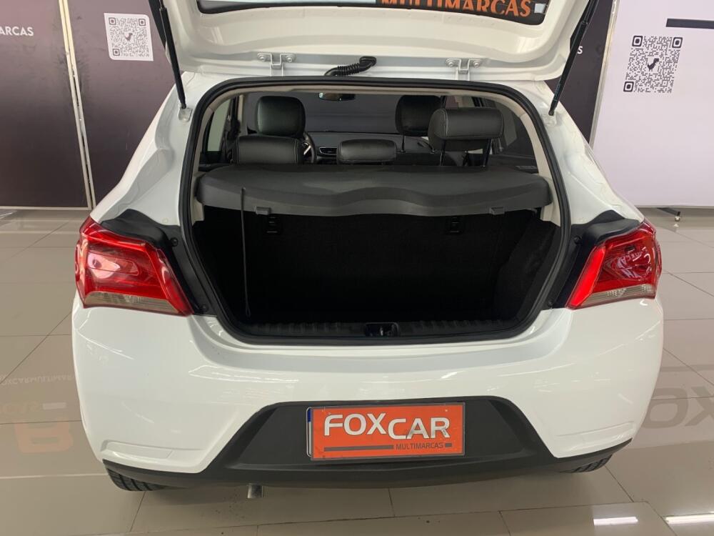 Chevrolet Onix Hatch
