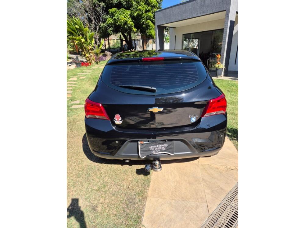 Chevrolet Onix Hatch