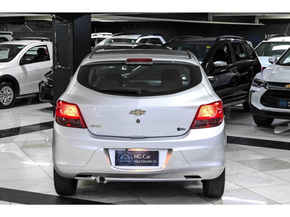 Chevrolet Onix Hatch