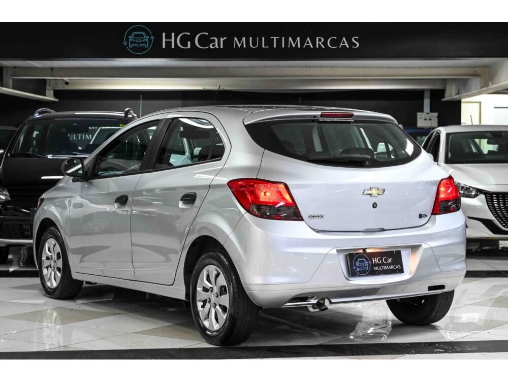 Chevrolet Onix Hatch