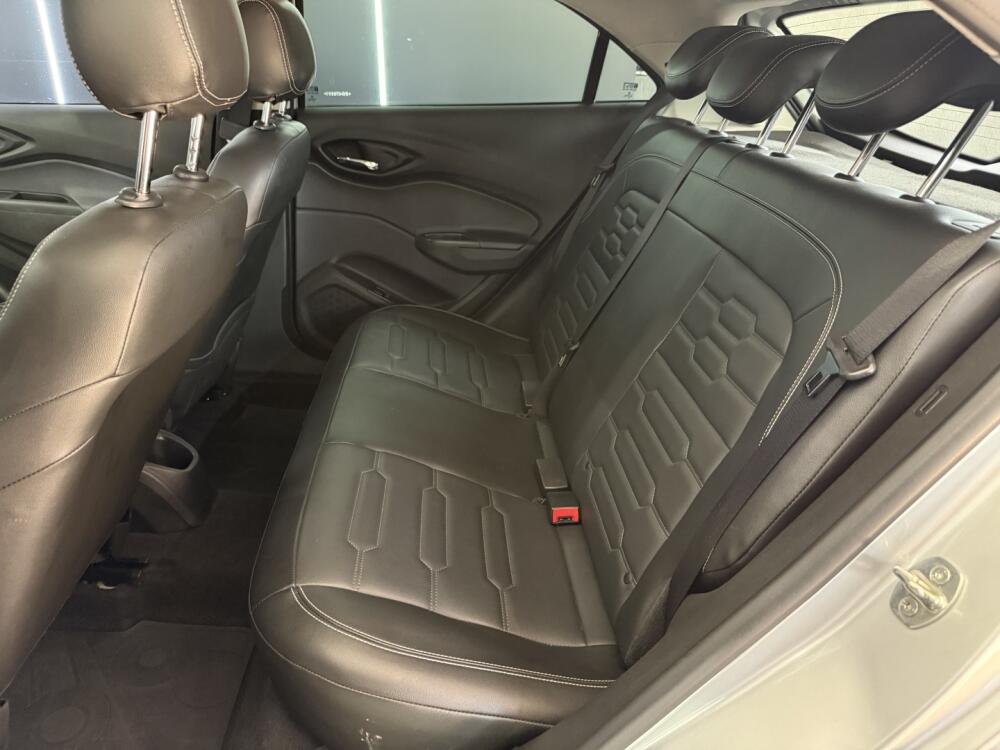 Chevrolet Onix Hatch