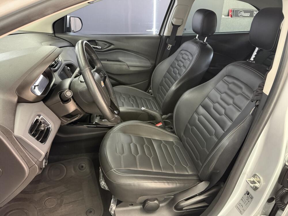 Chevrolet Onix Hatch