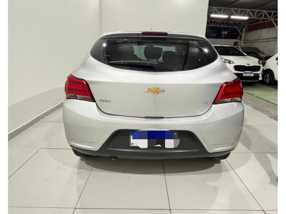 Chevrolet Onix Hatch