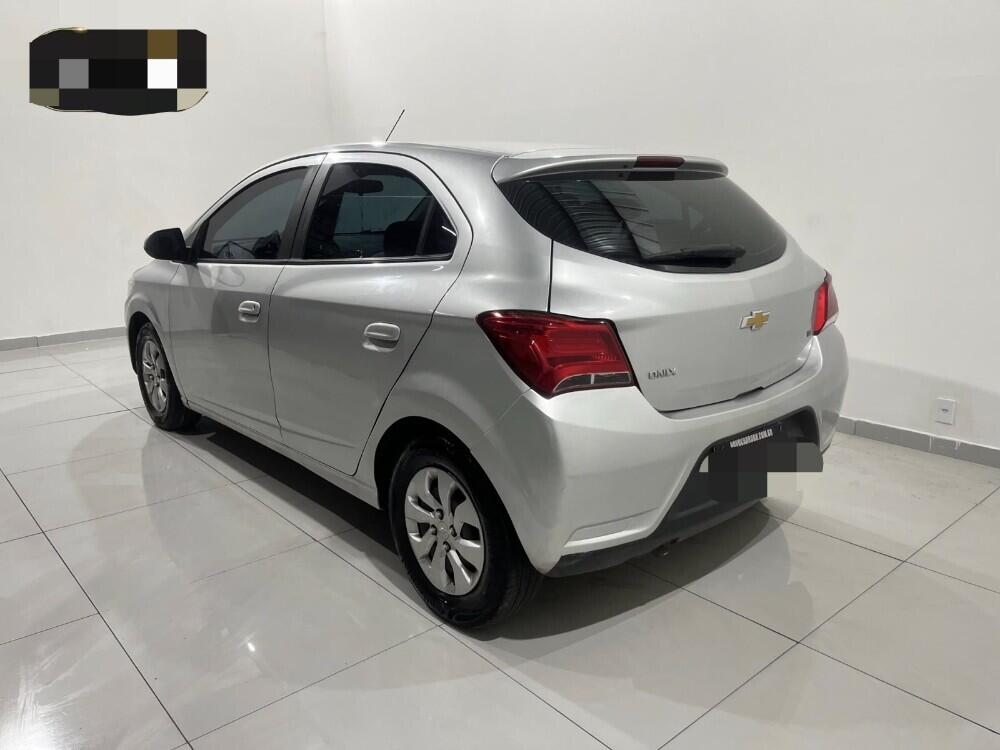 Chevrolet Onix Hatch