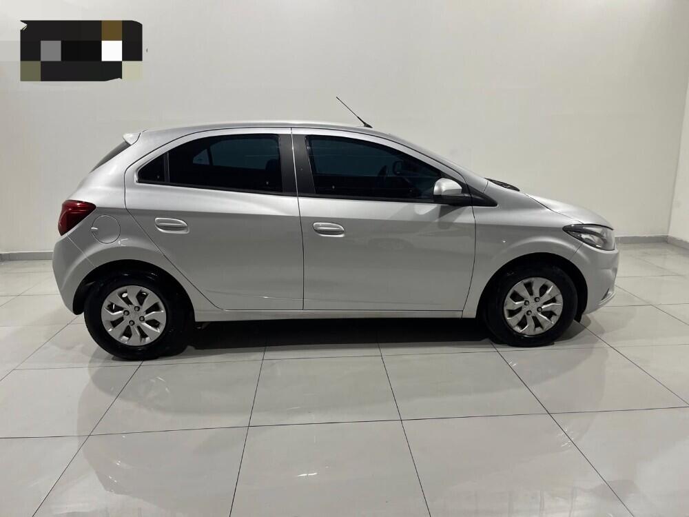 Chevrolet Onix Hatch