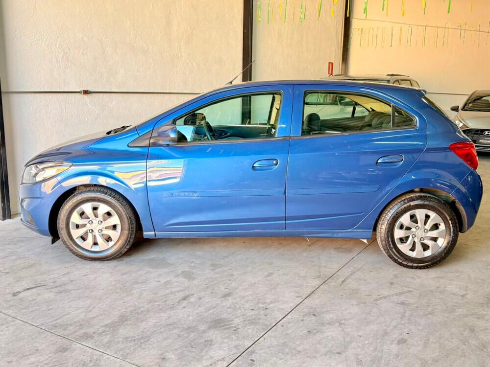 Chevrolet Onix Hatch