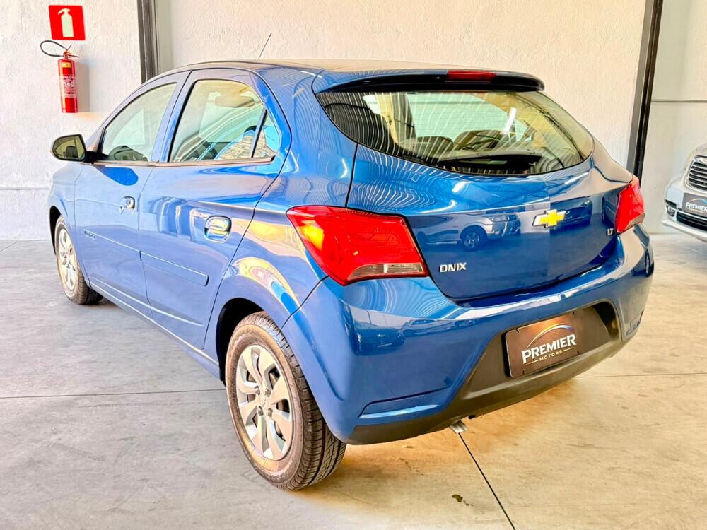 Chevrolet Onix Hatch