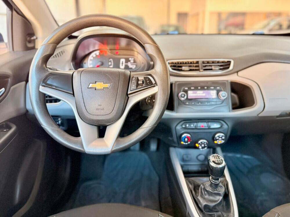 Chevrolet Onix Hatch
