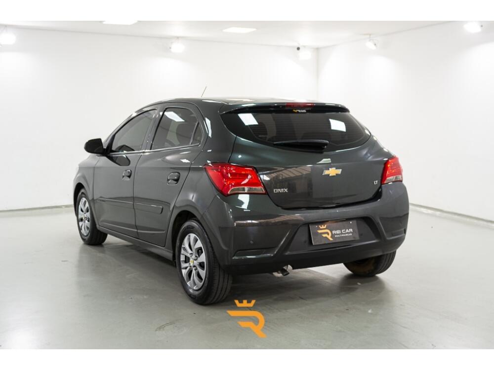Chevrolet Onix Hatch