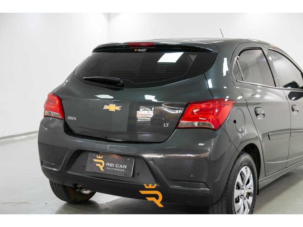 Chevrolet Onix Hatch