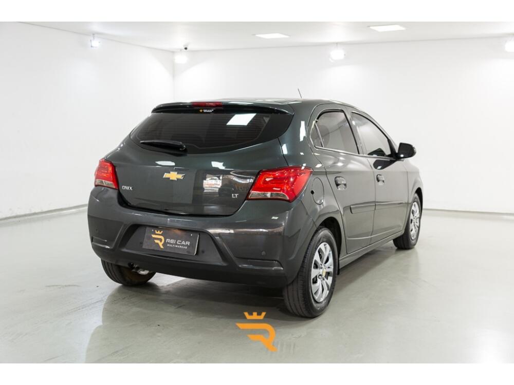Chevrolet Onix Hatch