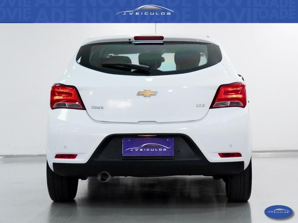 Chevrolet Onix Hatch