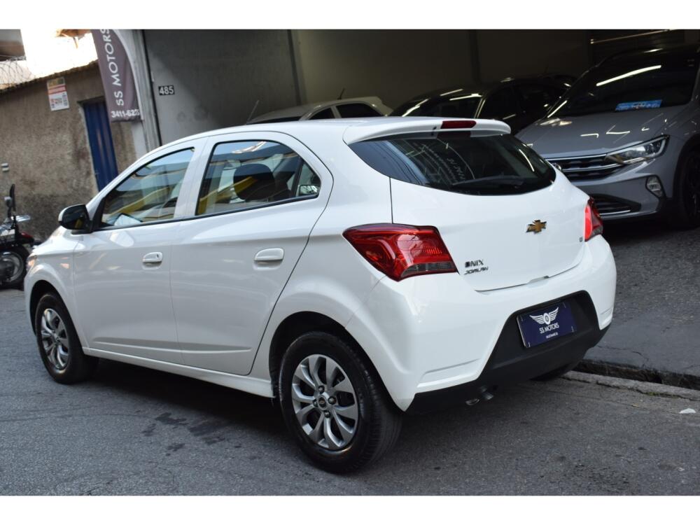 Chevrolet Onix Hatch