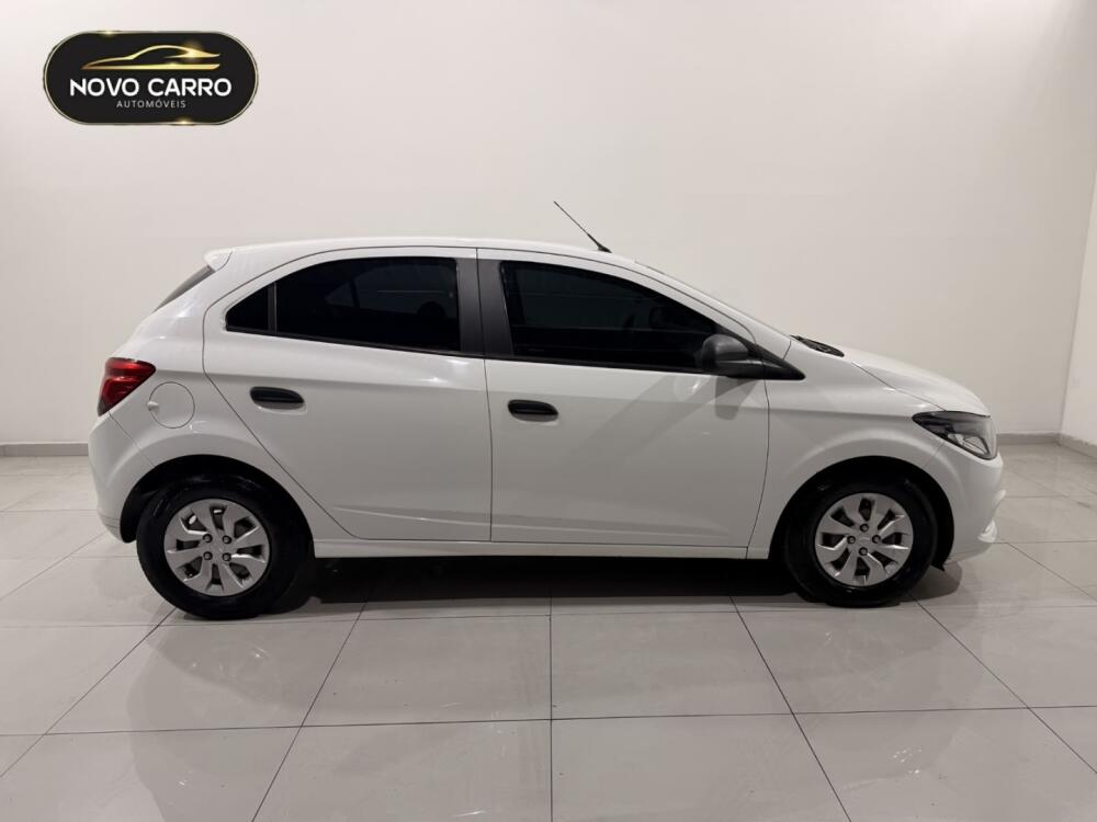 Chevrolet Onix Hatch