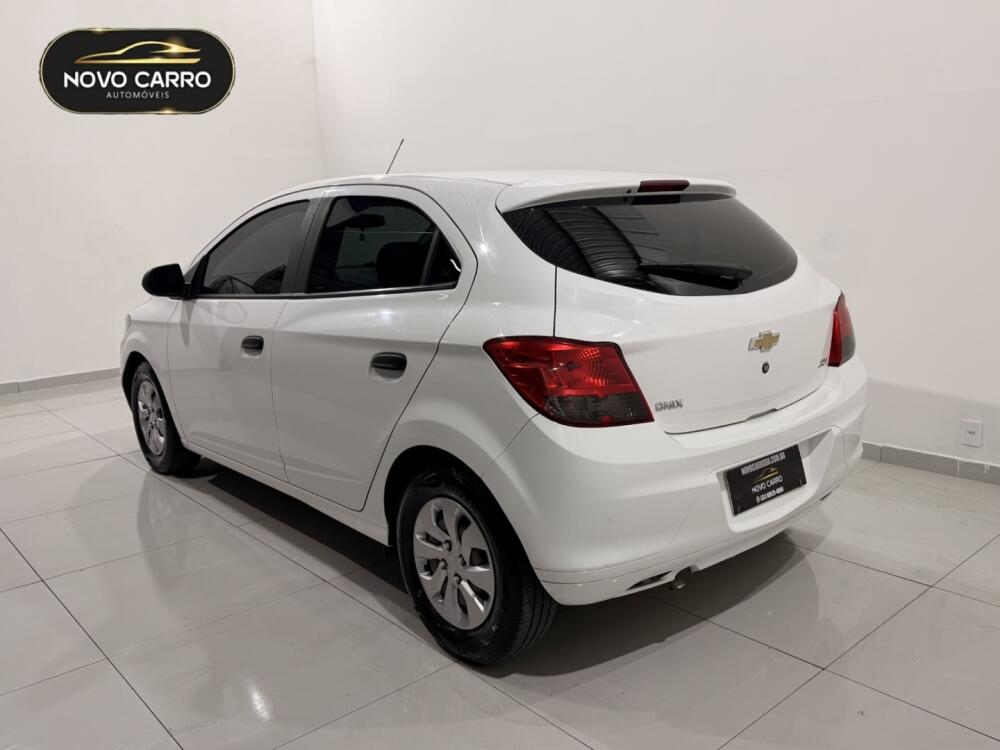 Chevrolet Onix Hatch