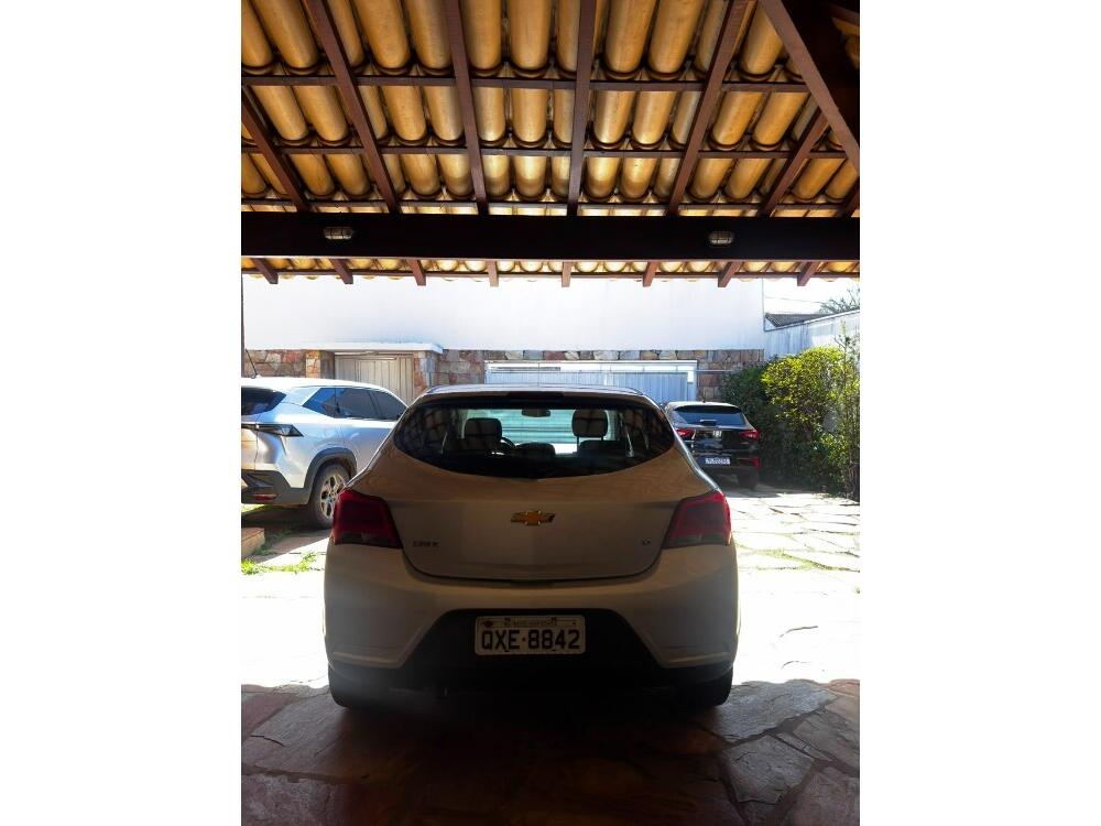Chevrolet Onix Hatch