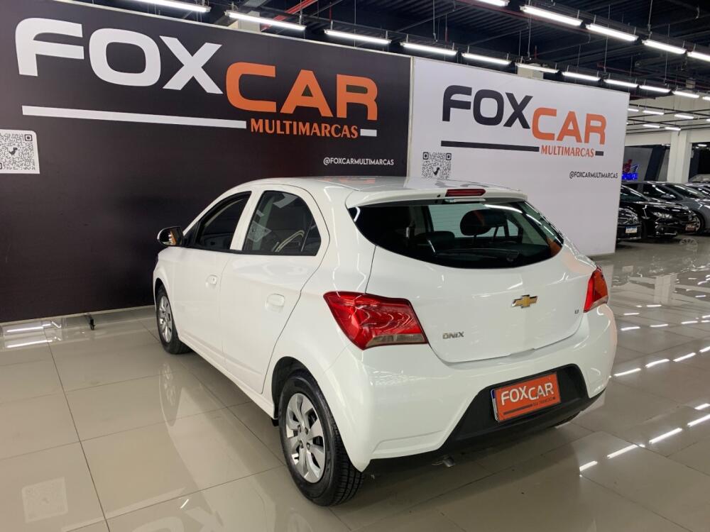 Chevrolet Onix Hatch