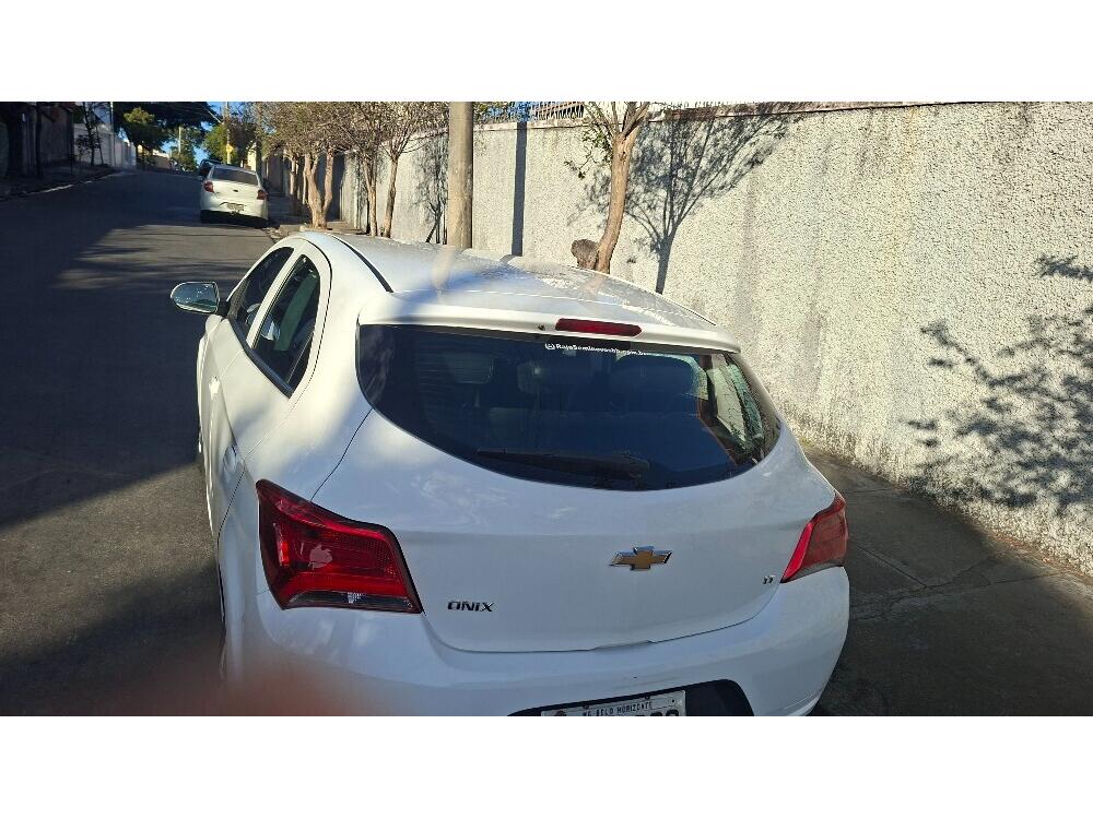 Chevrolet Onix Hatch