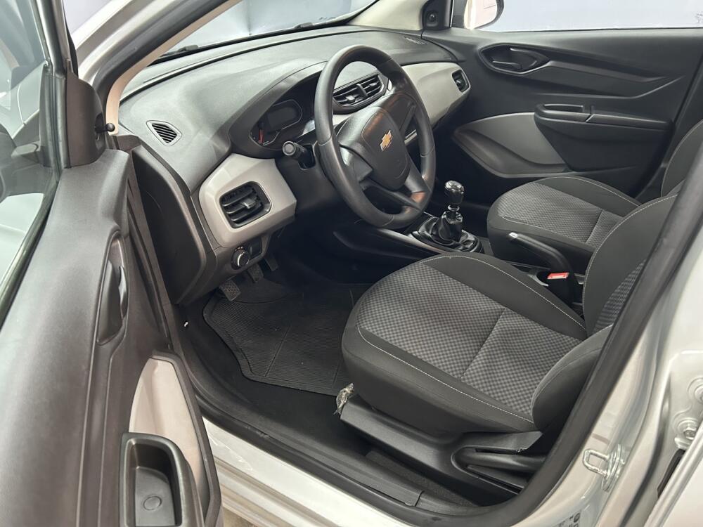 Chevrolet Onix Hatch