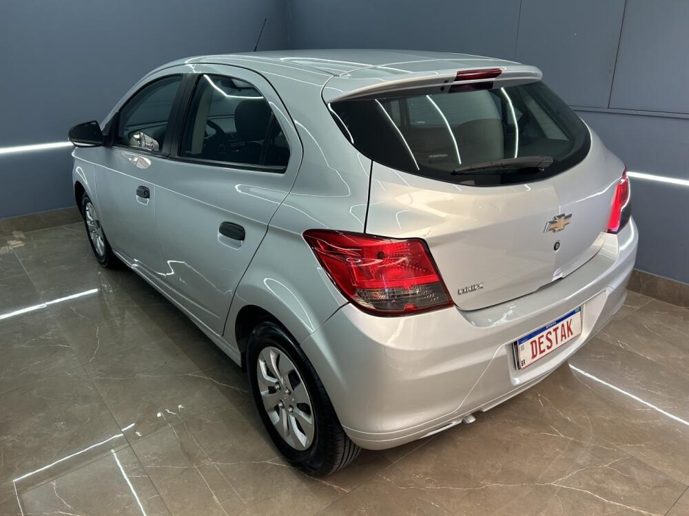 Chevrolet Onix Hatch
