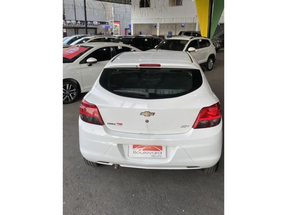 Chevrolet Onix Hatch