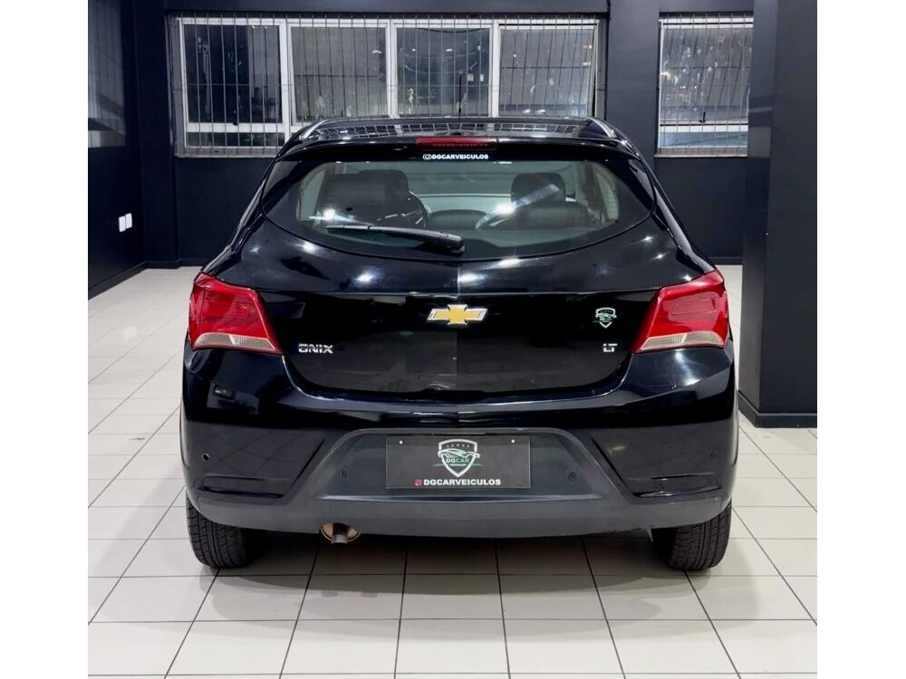 Chevrolet Onix Hatch