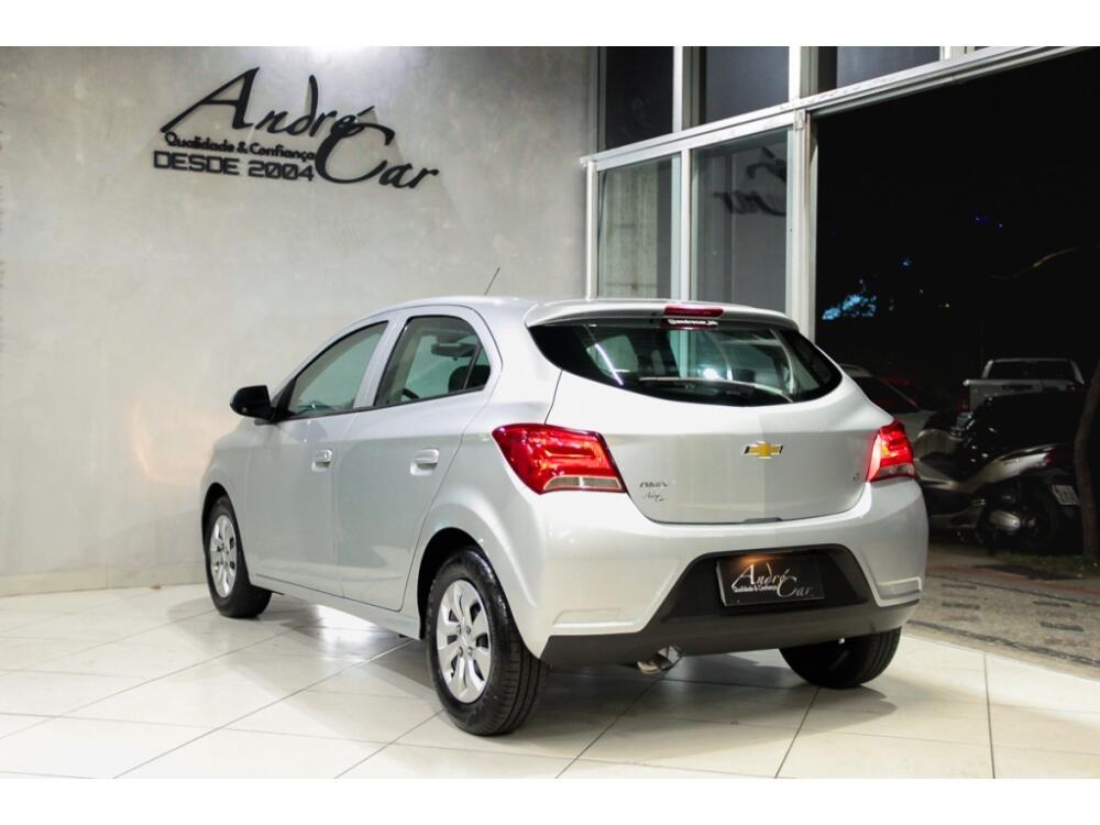 Chevrolet Onix Hatch